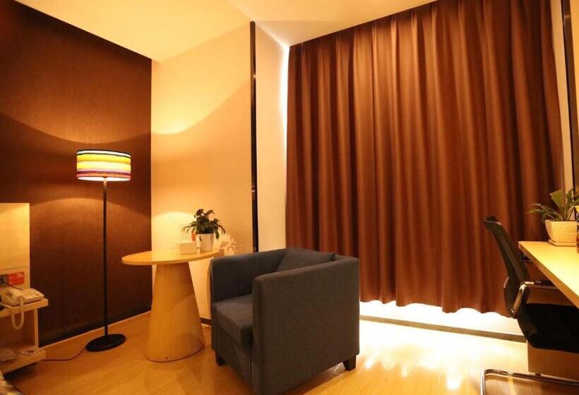 Hotel 7days Premium Deyang Shifang Square Branch