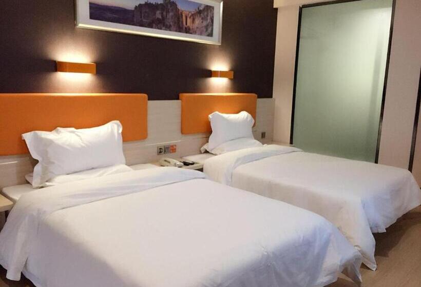 Hotel 7days Premium Deyang Shifang Square Branch
