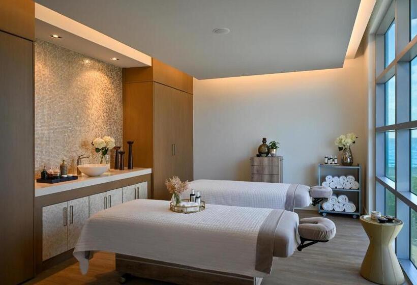 ホテル Amrit Ocean Resort & Residences Singer Island