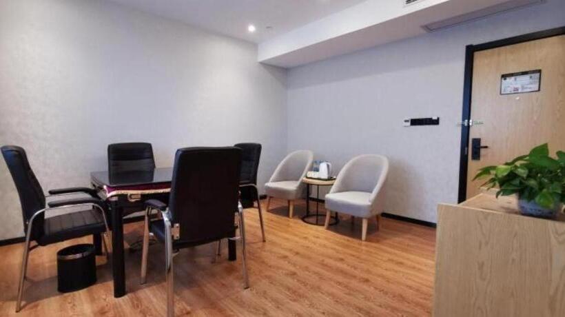 هتل Greentree Inn Ganzhou Gan County Bus Station