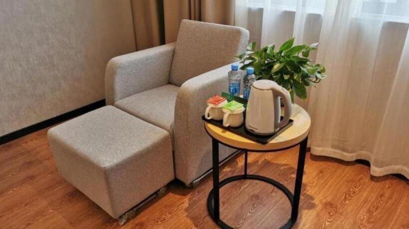 هتل Greentree Inn Ganzhou Gan County Bus Station