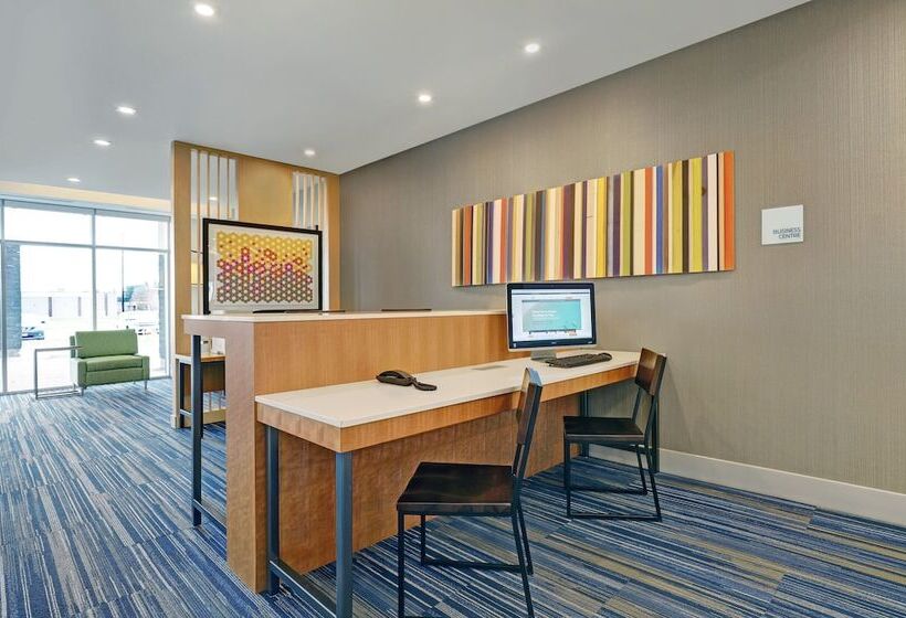 בית מלון כפרי Holiday Inn Express & Suites   Port Elgin