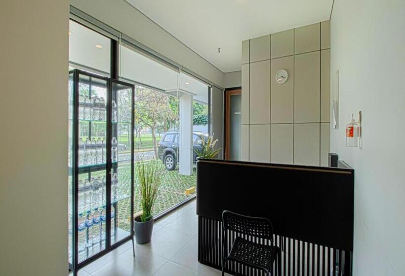 هتل M Studio Karawaci