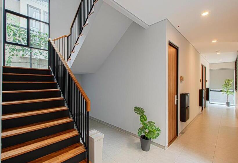 هتل M Studio Karawaci