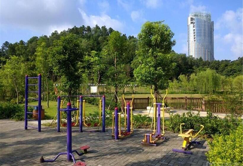 Lavande Hotel Jiangmen Golf Club