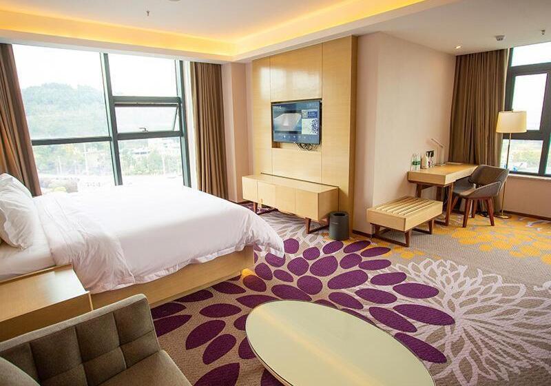 Lavande Hotel Mianyang Santai North Passenger Transport Center Binjiang Park