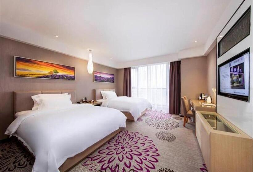 Lavande Hotel Neijiang Hanan Avenue