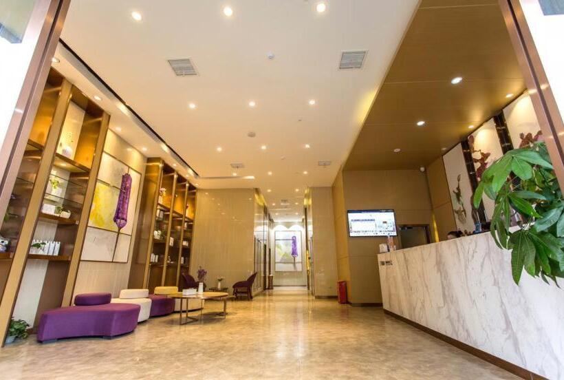 Lavande Hotel Neijiang High Speed Railway Station Peace Plaza
