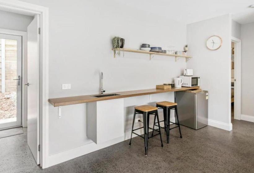 Bed and Breakfast Hale Kupa Rye Beach House Spa Table Tennis