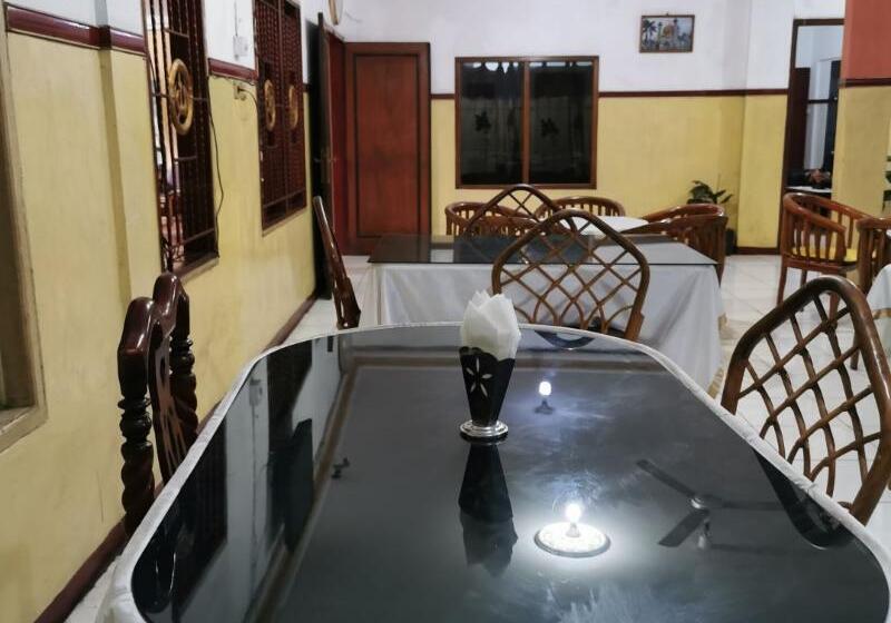 هتل Al Hakim Syariah Redpartner