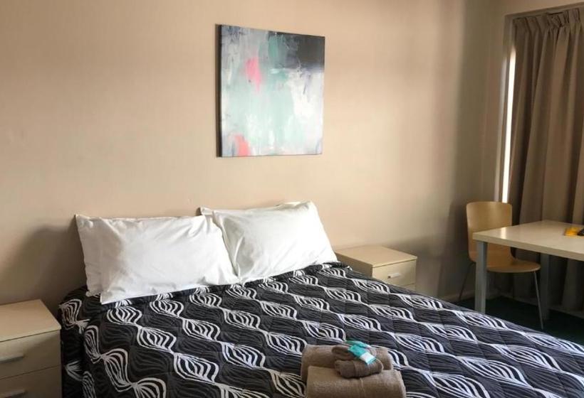 فندق صغير Aquatic Motor Inn