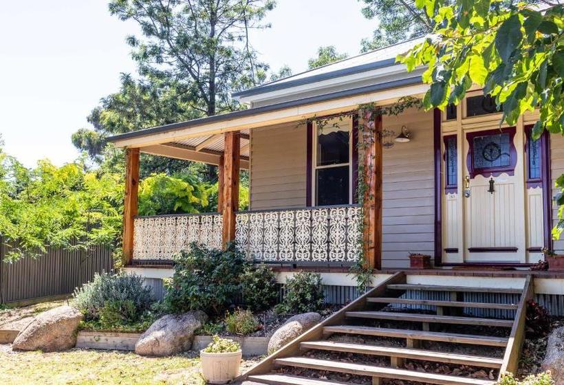 住宿加早餐  The Oaks Lilydale Accommodation
