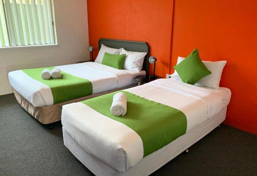 Golf View Motel