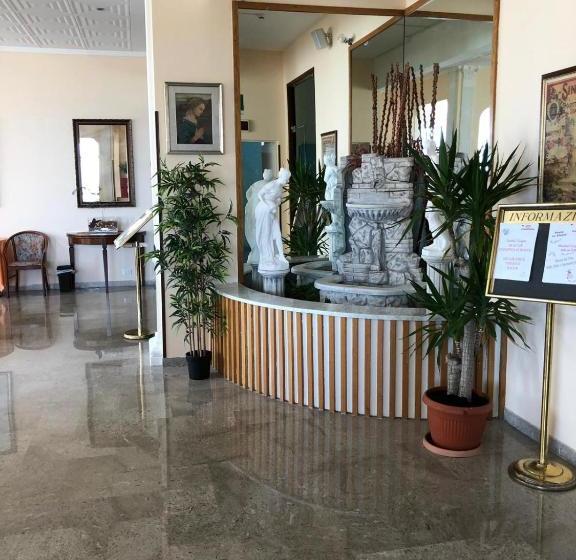 فندق International