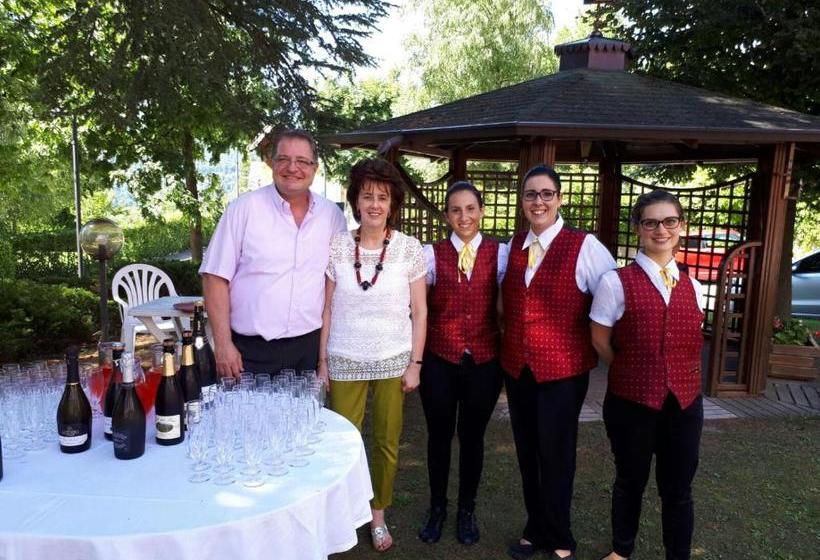 בית מלון כפרי Levico