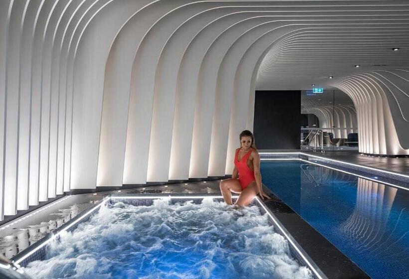 هتل Skye Suites Sydney