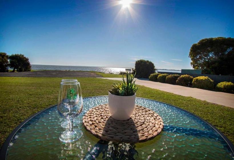 פנסיון Pelican Perch Retreat