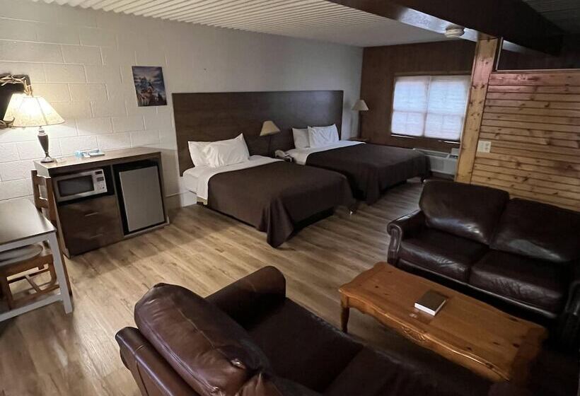 هتل Smoky Falls Lodge