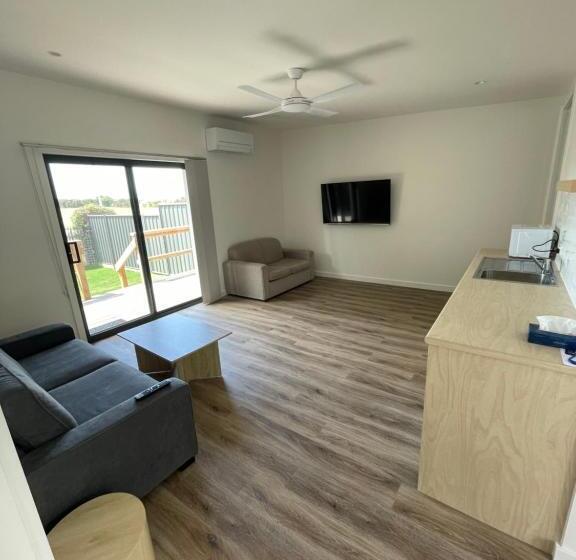 Inverloch Motel