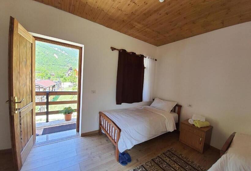 پانسیون Guest House Flodisa