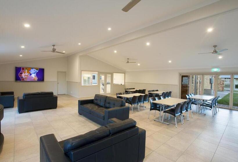 بنسيون Paradise Tourist Park