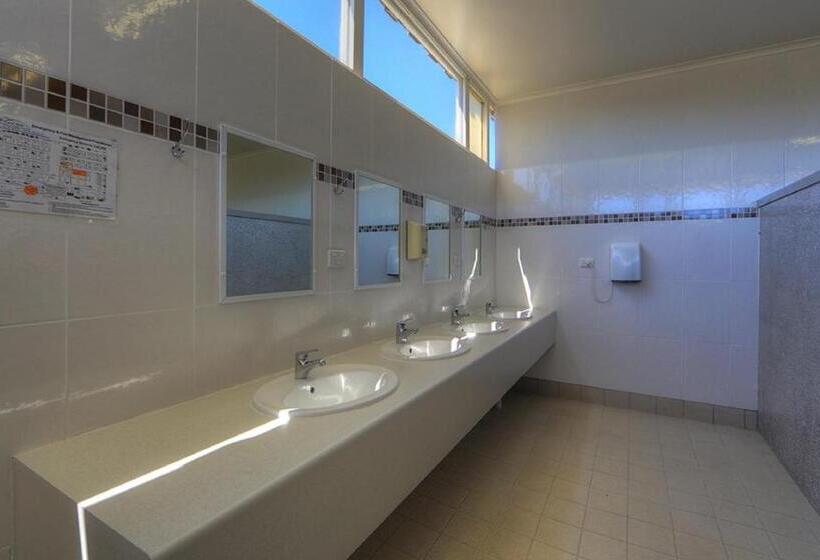 بنسيون Paradise Tourist Park