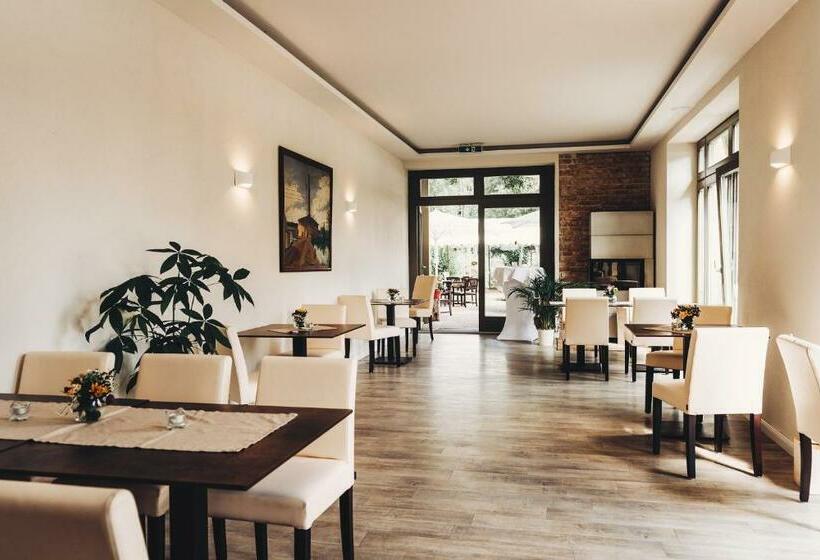 Gasthaus Und Pension Alter Hafen