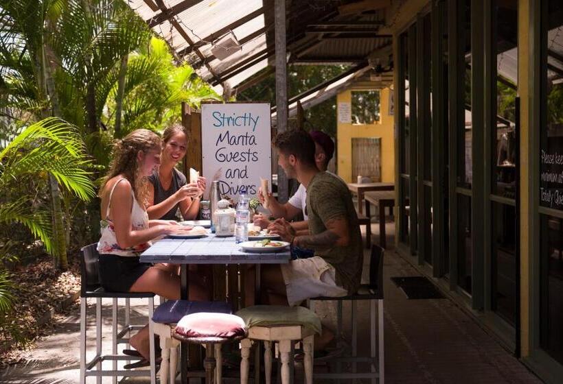Общежитие Manta Lodge Yha & Scuba Centre
