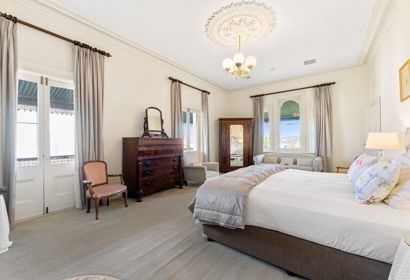 پانسیون Colhurst House