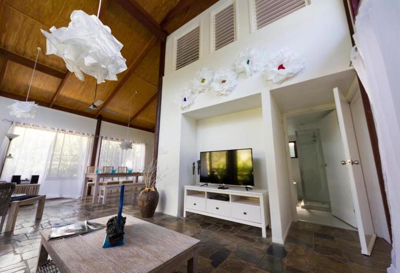 پانسیون Garasu Lodge