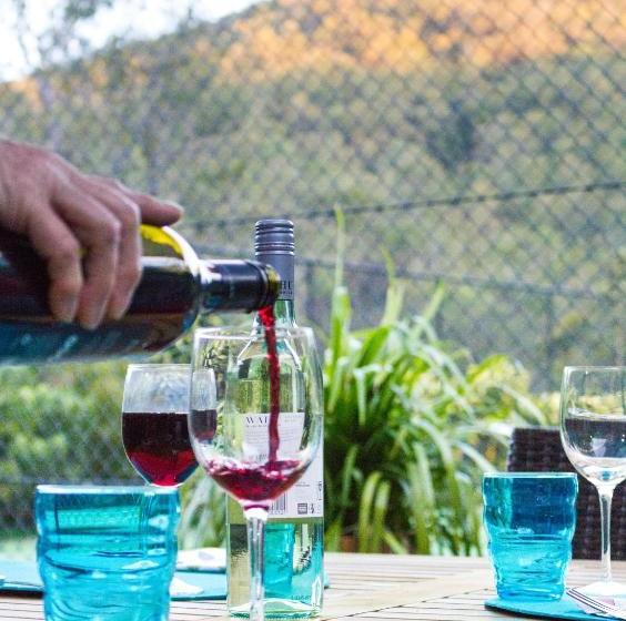 پانسیون Garasu Lodge