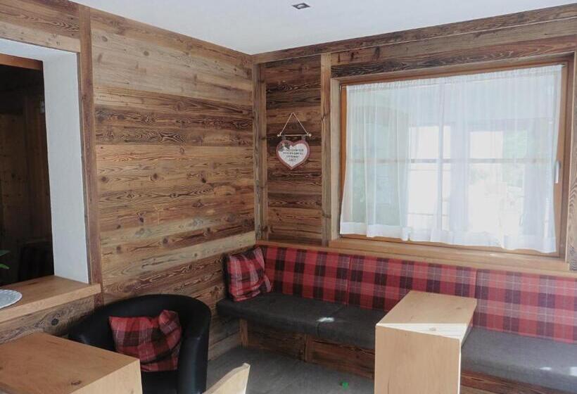 膳宿费 Chalet Frapes
