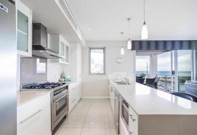 Spinnakers By Rockingham Apartments