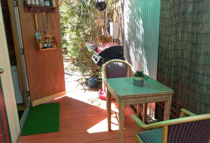 هاستل Alice's Secret Travellers Inn