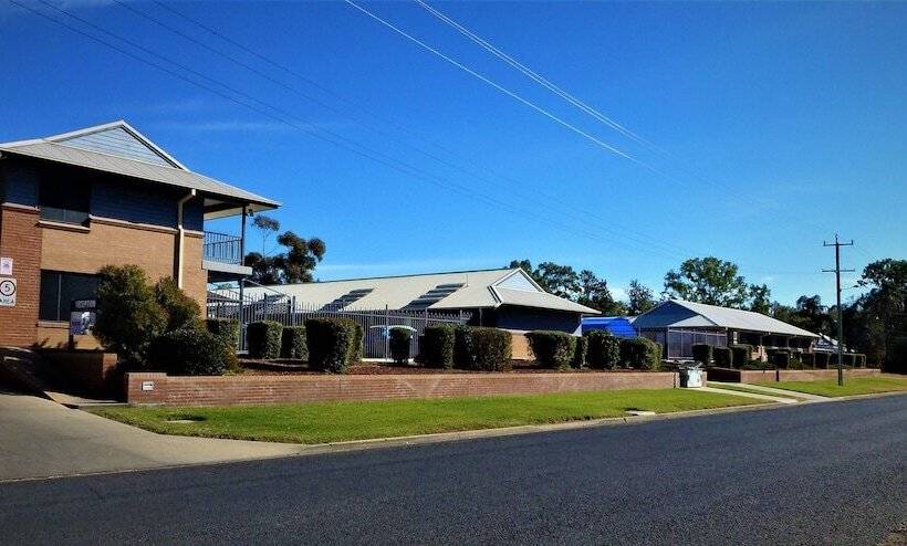 Albert Motel