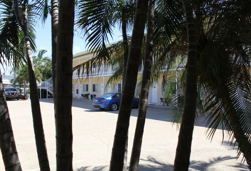 Colonial Rose Motel