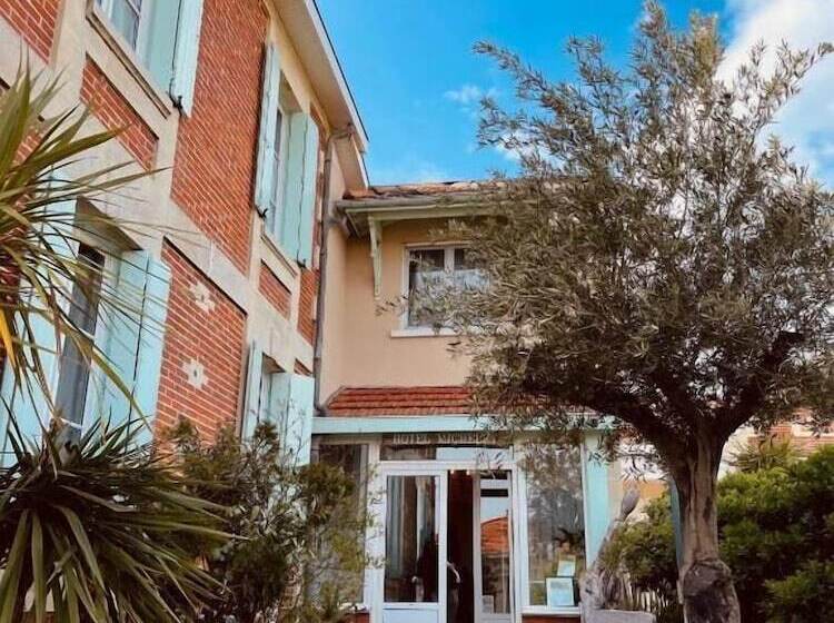 호텔 Hôtel Michelet Plage