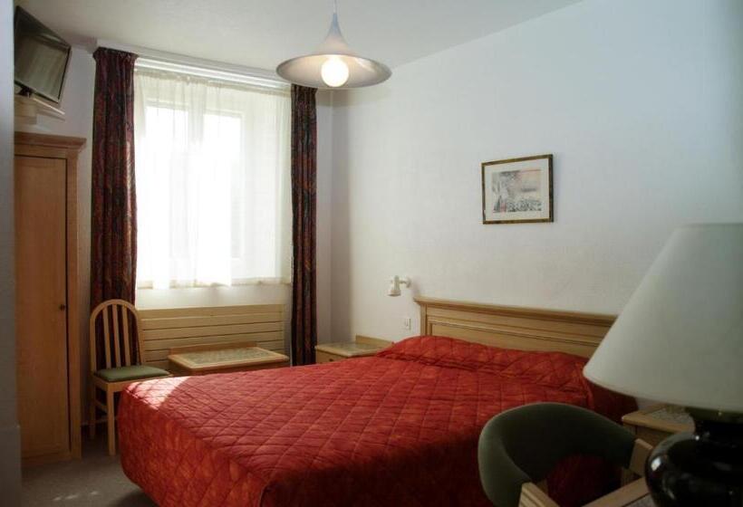 בית מלון כפרי Les Portes Du Cantal