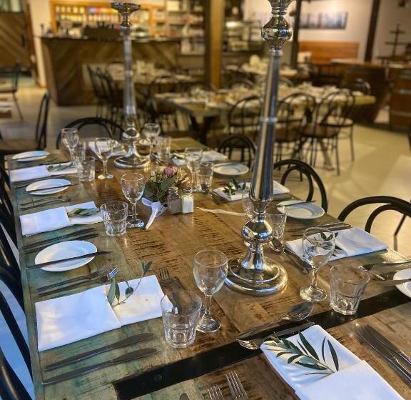 Отель Trawool Shed Cottages, Cafe And Restaurant