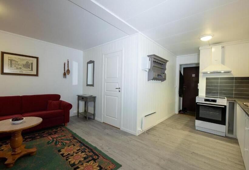 Kaikanten Rorbuer   Røst