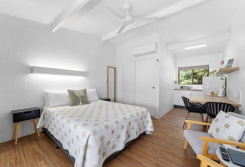 Kinka Palms Motel