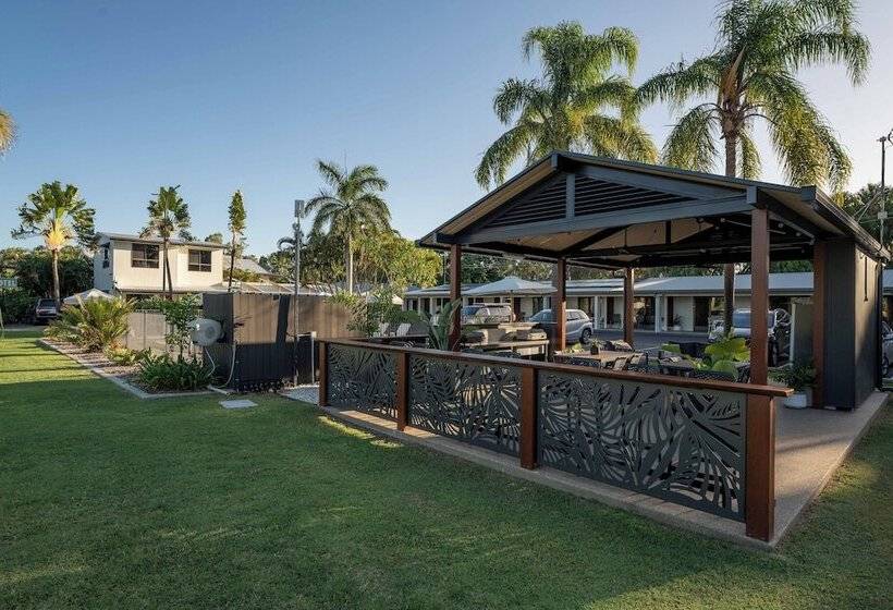 Kinka Palms Motel