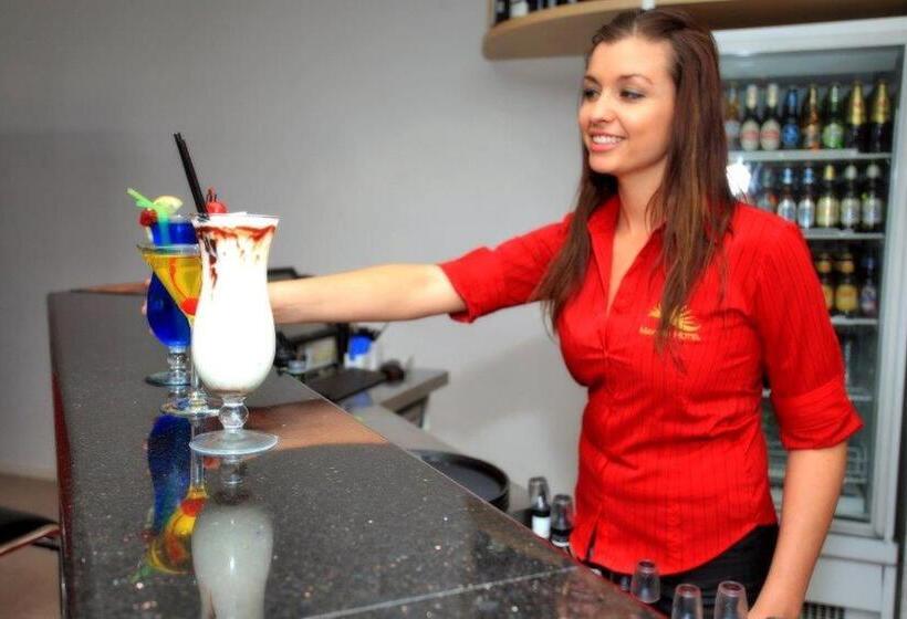 فندق The Mayfair Emerald