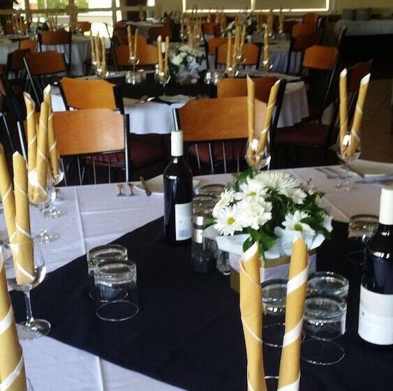 فندق على الطريق Emerald Explorers Inn