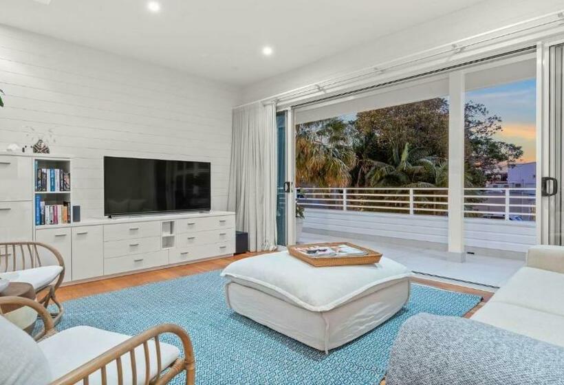 پانسیون Byron Baythers