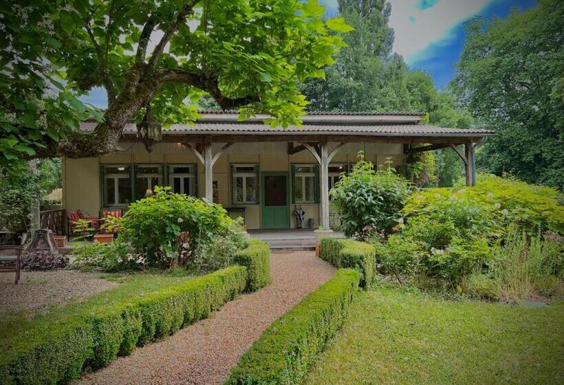 膳宿费 Château De Villars