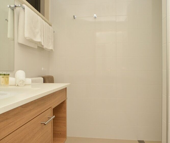 پانسیون Elfin Hill Vineyard Accommodation