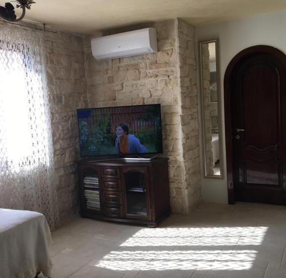 پانسیون Secret Garden House
