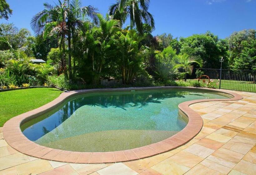 Salamander Bay Bed And Breakfast
