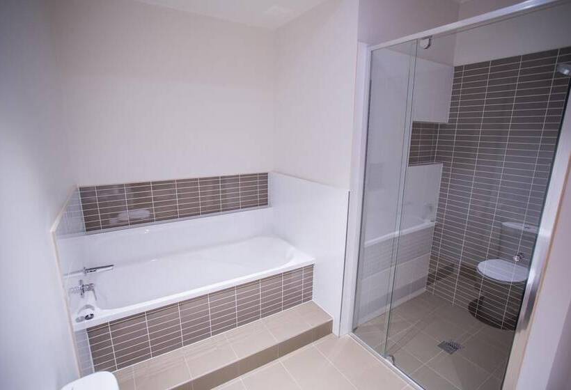 Spinifex Motel And Serviced Apartments